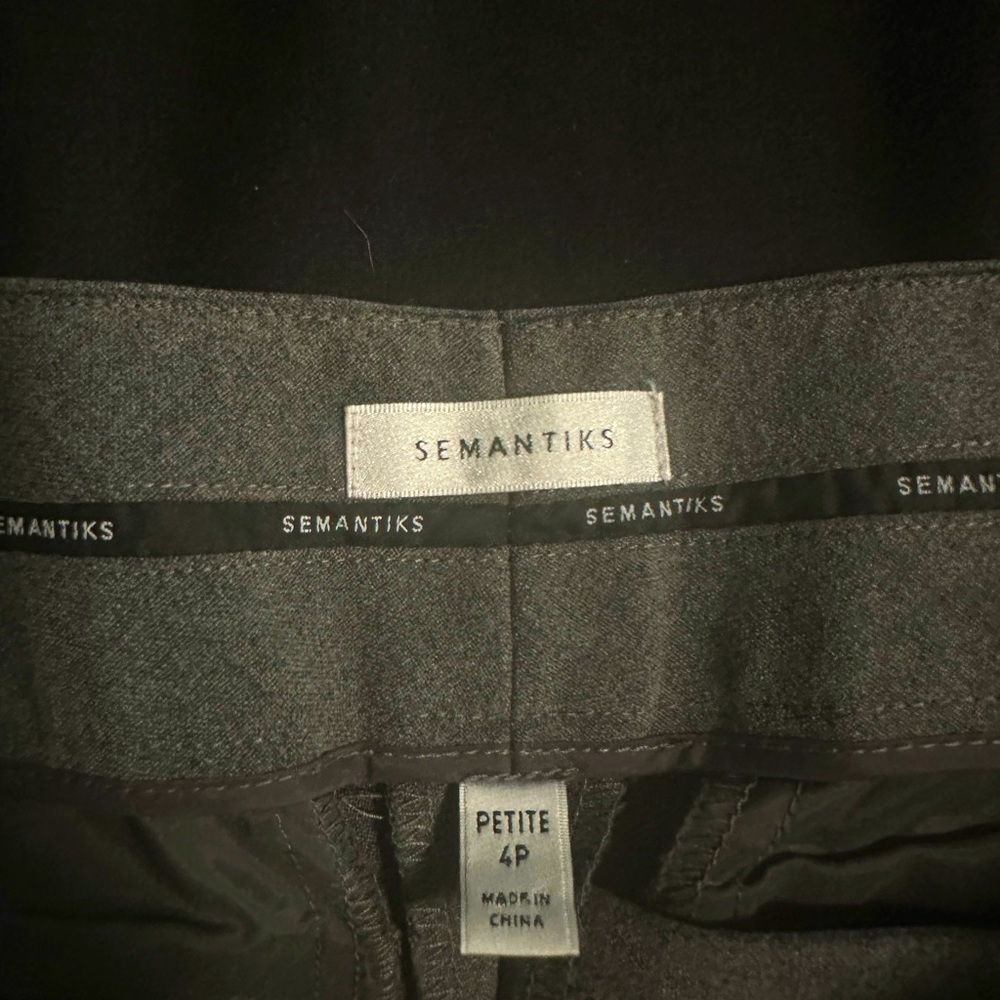 Semantiks Trousers
4P - Grey
4P - Navy
6P - Black